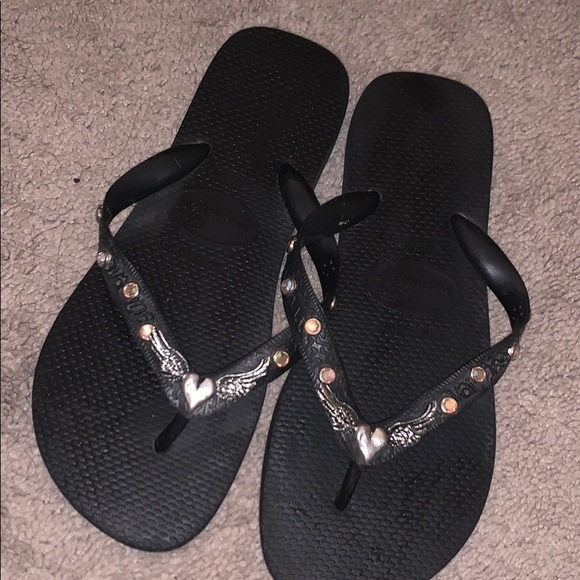 studded havaianas